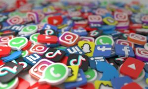 Como combinar link building e mídias sociais