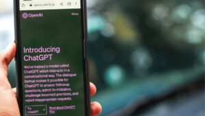 OpenAI ativa modelo de custo por clique nos anúncios do ChatGPT